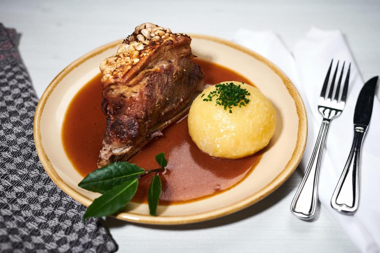 Der Schwan Hotel & Restaurant Schwanstetten Экстерьер фото